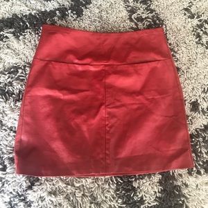 RED LEATHER SKIRT W/ POCKETS